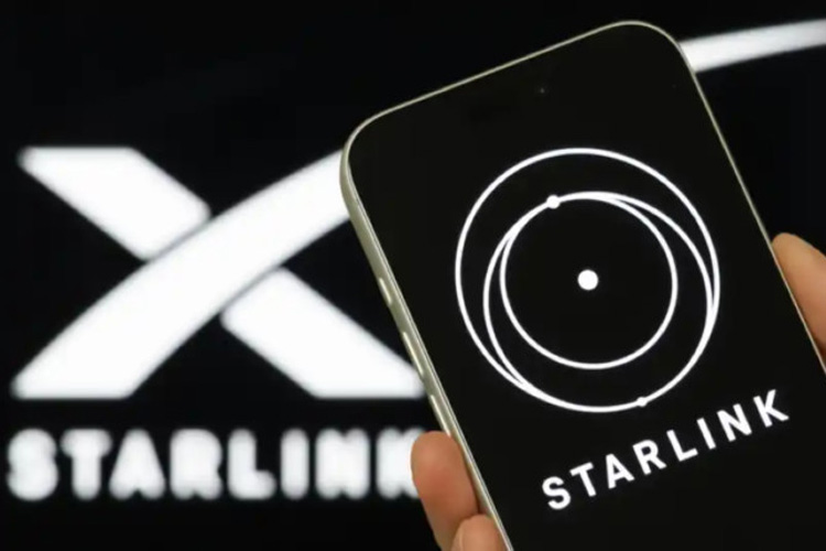 ایلان ماسک شایعه ساخت گوشی استارلینک را تکذیب کرد